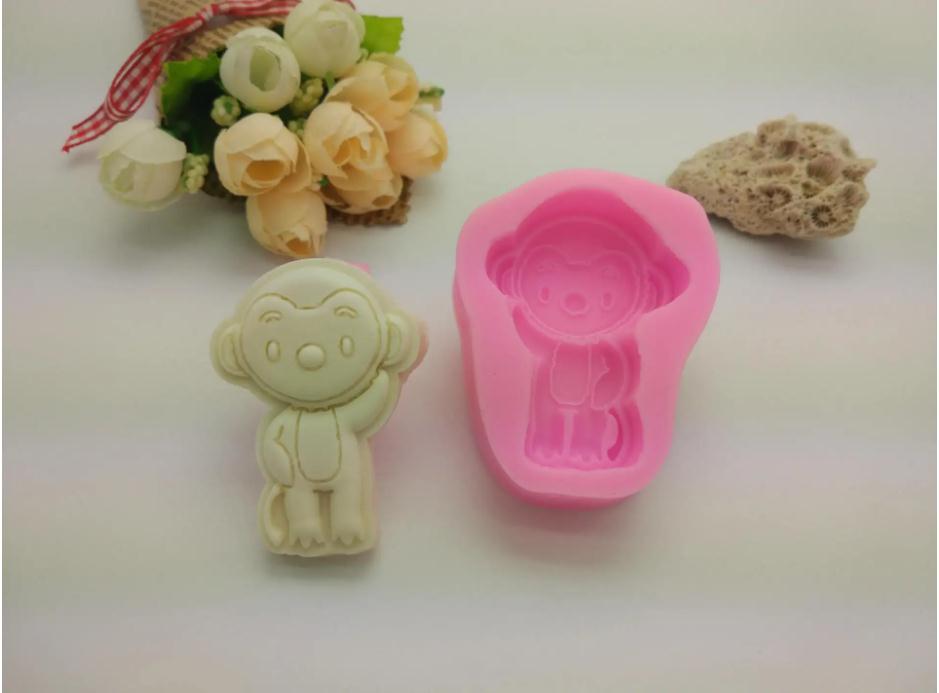 模具硅膠制品用什么才能清洗干凈 ？