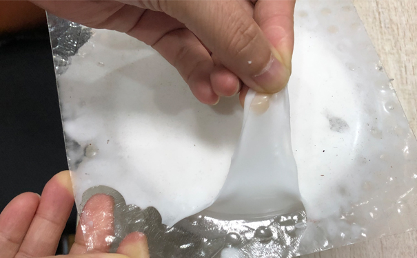 怎么清除還沒(méi)有固化的模具硅膠 ？