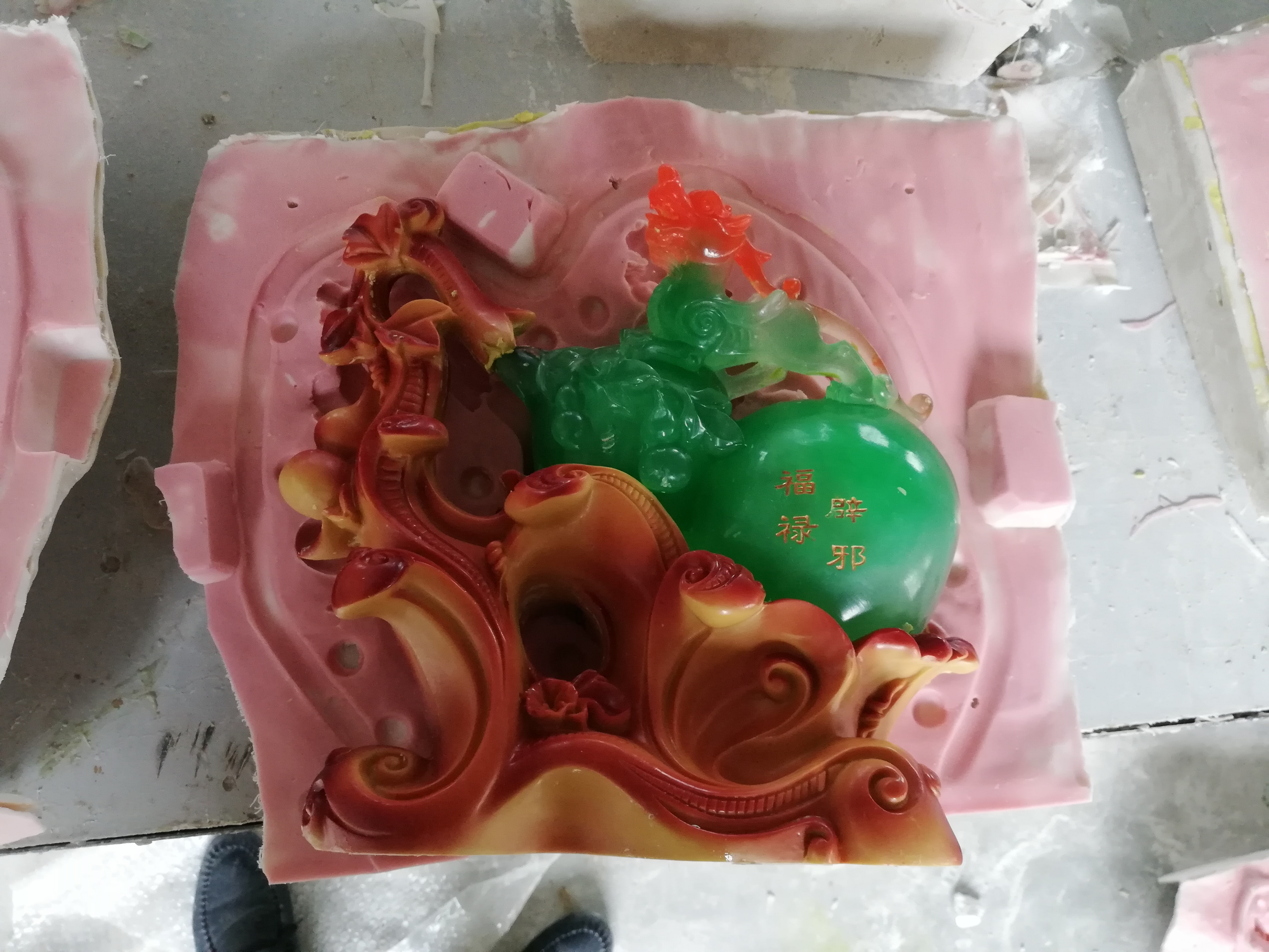 工業(yè)級模具硅膠不耐高溫怎么辦？