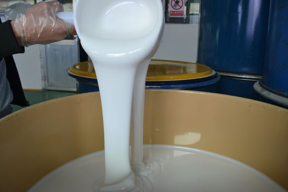 食品級模具硅膠是白色的嗎 ？