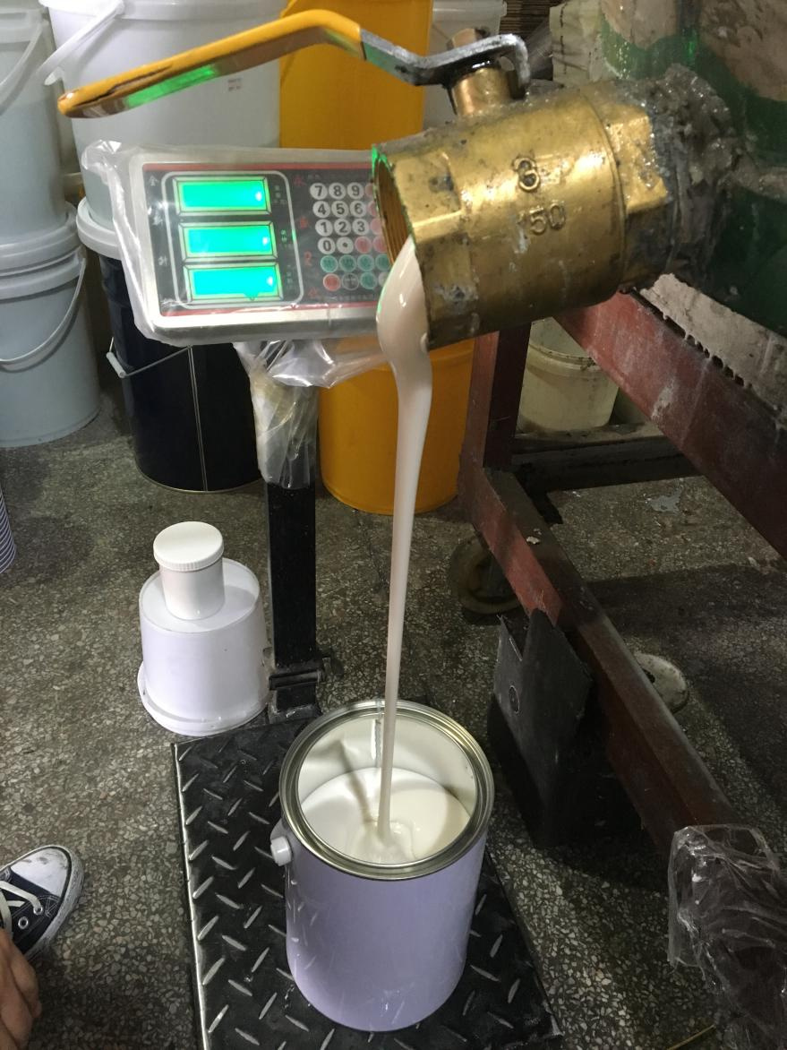 液態(tài)硅膠產(chǎn)品出現流紋路的原因是什么？